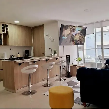 Strategic Location In Medellin Apartamento
